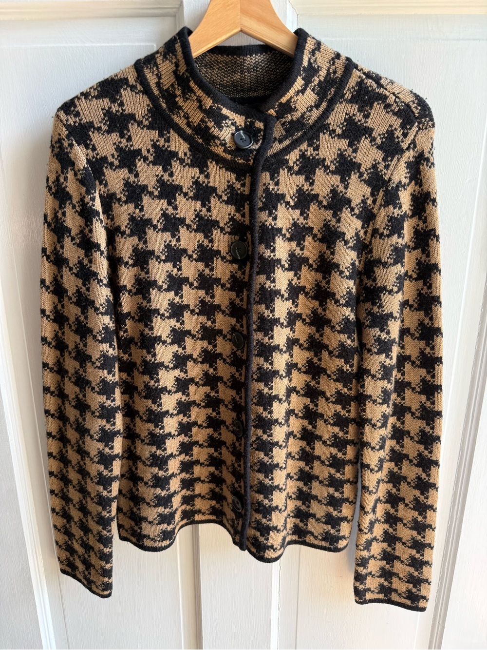 Jones New York Black and Tan Houndstooth Button Cardigan